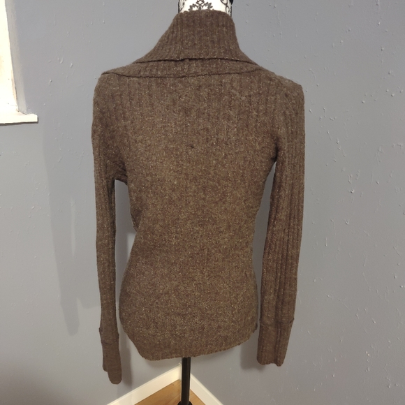 Maurice's Sweater - Picture 3 of 6